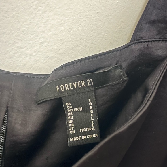 Forever 21 Black Crop Top - Picture 2 of 3